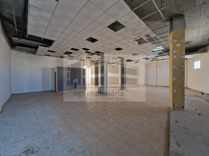 Loja para Venda em Setubal (São Sebastião) Foto 16