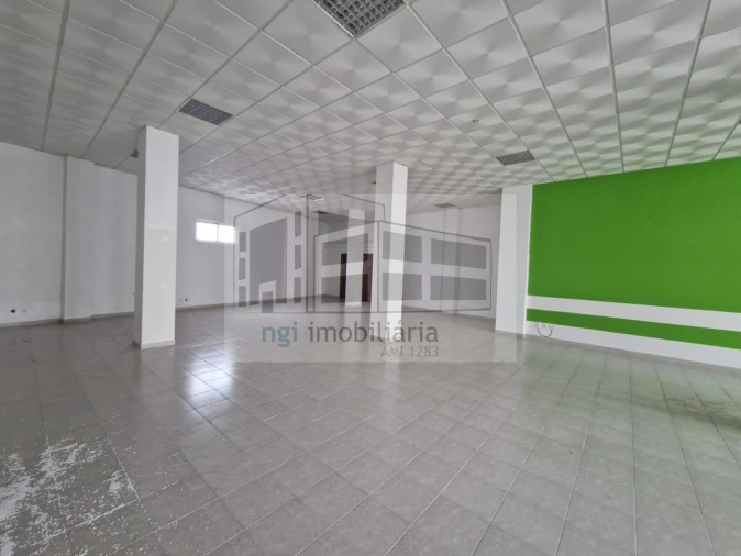 Loja para Venda em Setubal (São Sebastião) Foto 6