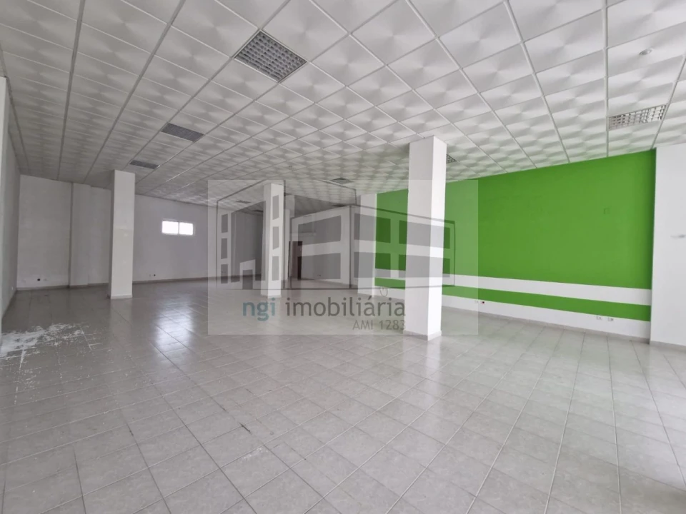 Loja para Venda em Setubal (São Sebastião) Foto 9