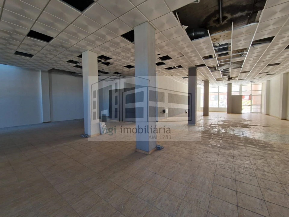 Loja para Venda em Setubal (São Sebastião) Foto 15