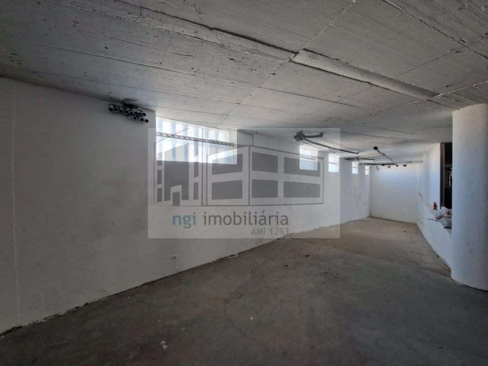 Loja para Venda em Setubal (São Sebastião) Foto 5