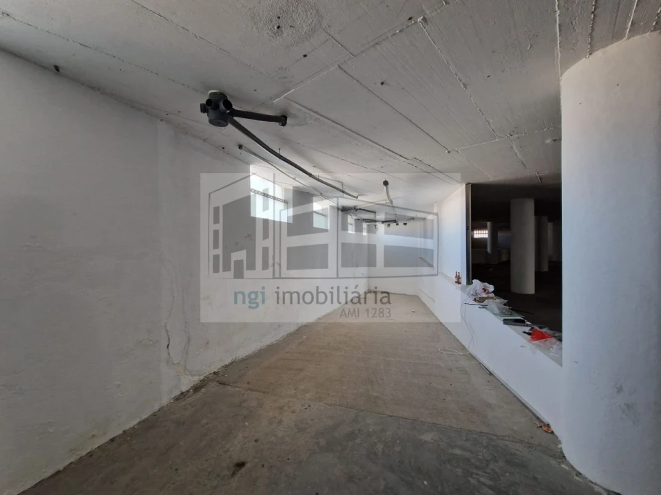 Loja para Venda em Setubal (São Sebastião) Foto 7