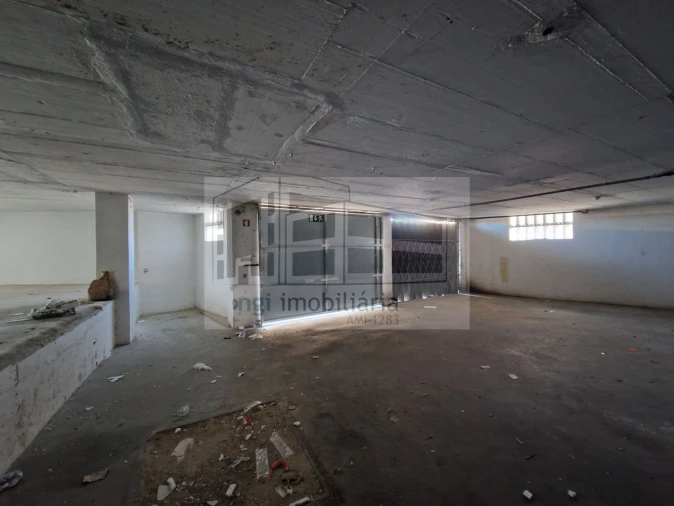 Loja para Venda em Setubal (São Sebastião) Foto 18