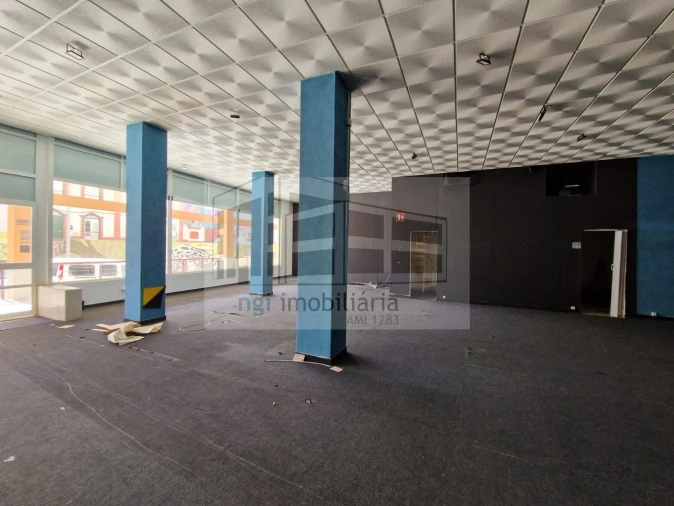 Loja para Venda em Setubal (São Sebastião) Foto 15