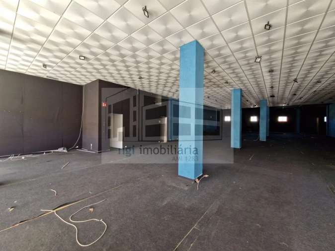 Loja para Venda em Setubal (São Sebastião) Foto 19