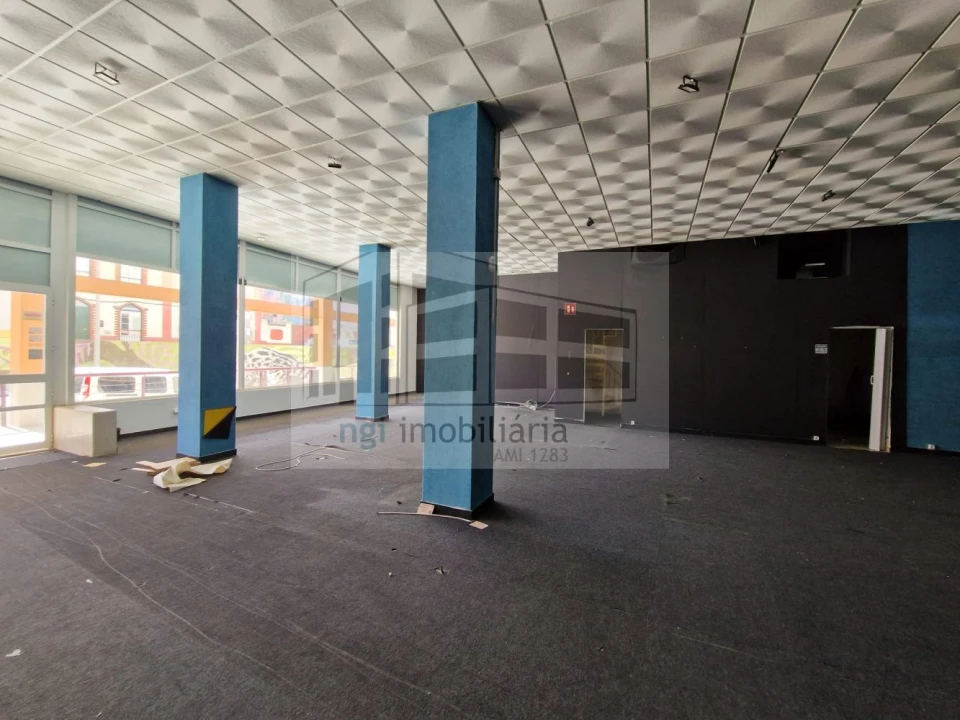 Loja para Venda em Setubal (São Sebastião) Foto 15