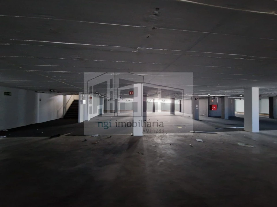 Loja para Venda em Setubal (São Sebastião) Foto 8