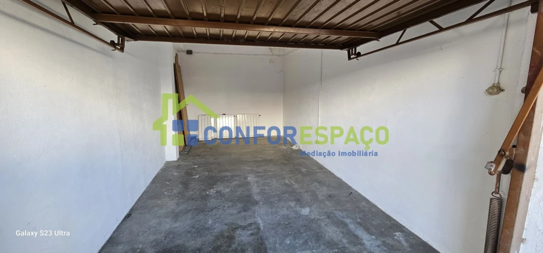 Garagem para Venda em Castelo Branco Foto 1