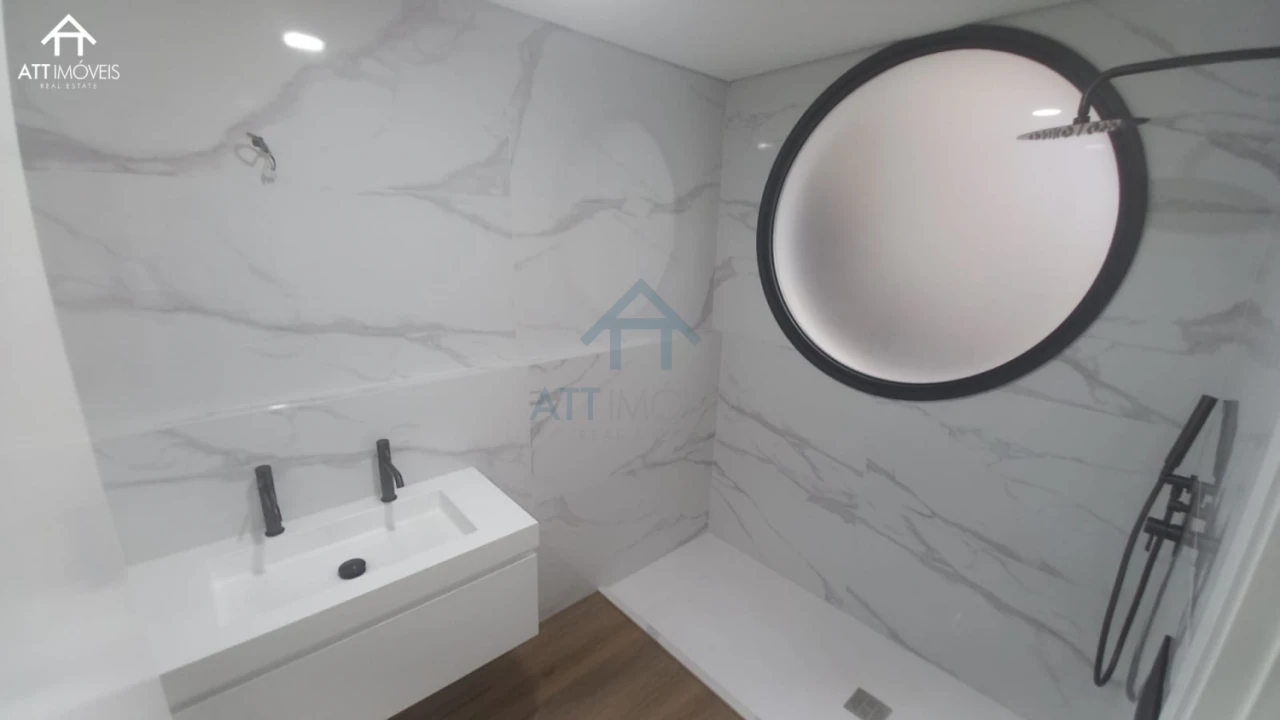 Apartamento T2 para Venda em São Martinho Foto 8