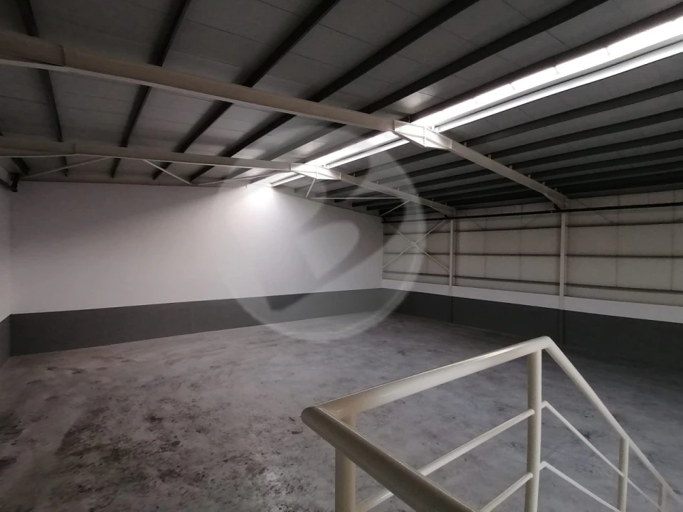 Armazém para Venda em Aver-O-Mar, Amorim e Terroso Foto 21