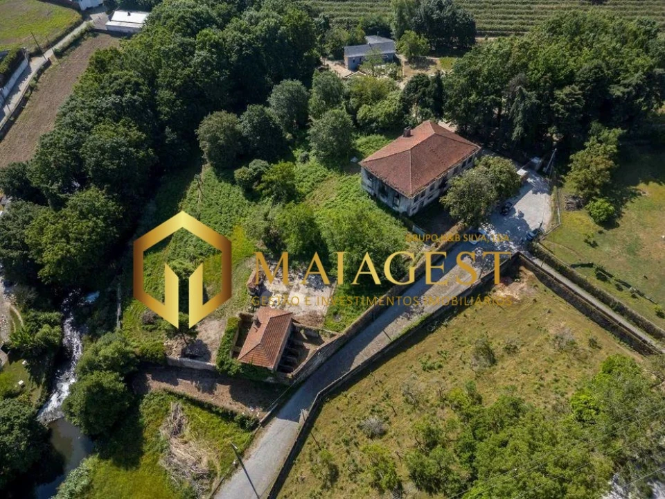 Moradia T10 para Venda em Vila de Cucujães Foto 10