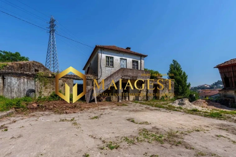 Moradia T10 para Venda em Vila de Cucujães Foto 6