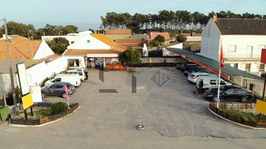 Negócio para Venda em Santa Maria do Castelo e Santiago e Santa Susana Foto 1