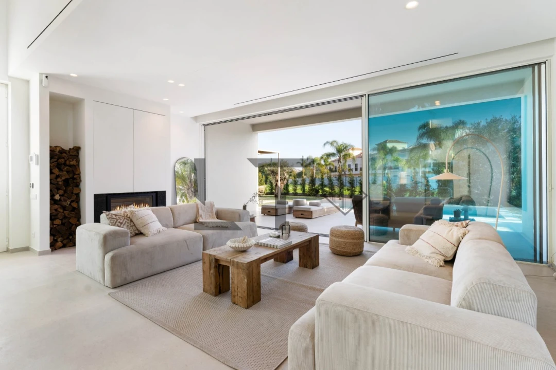 Moradia T3 para Venda em Santa Barbara de Nexe Foto 2