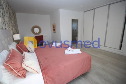 Moradia T7 para Venda em Albufeira e Olhos de Água