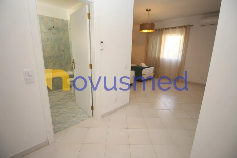 Moradia T7 para Venda em Albufeira e Olhos de Água Foto 26