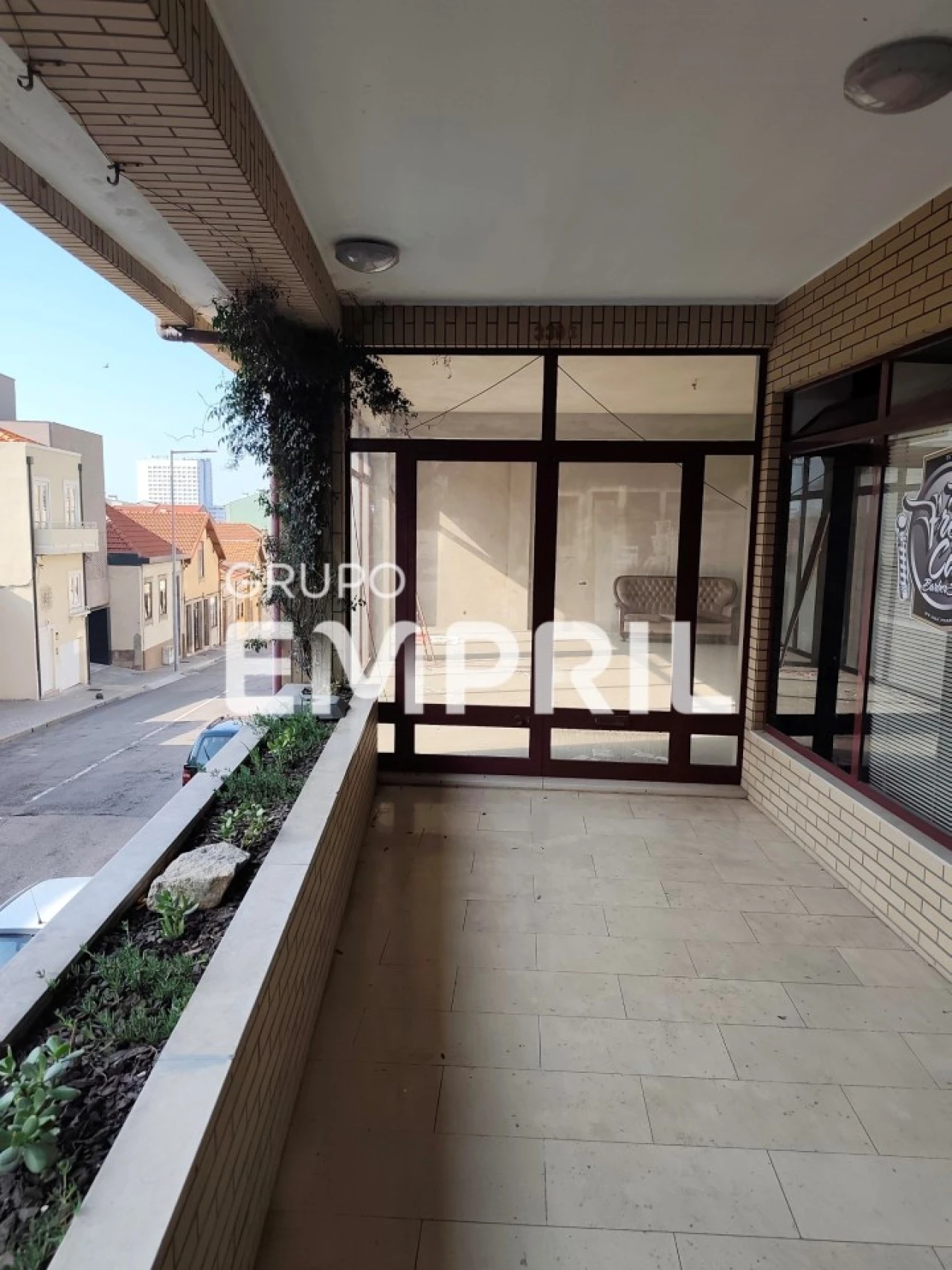 Loja para Venda em Mafamude e Vilar do Paraíso Foto 1