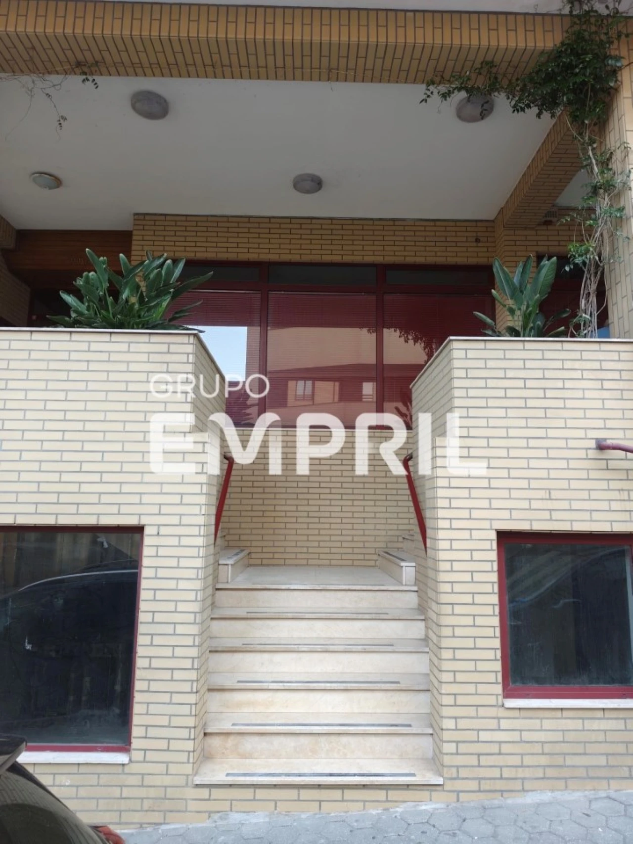 Loja para Venda em Mafamude e Vilar do Paraíso Foto 3