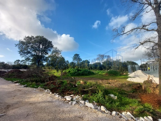 Moradia T3 para Venda em Turquel Foto 9