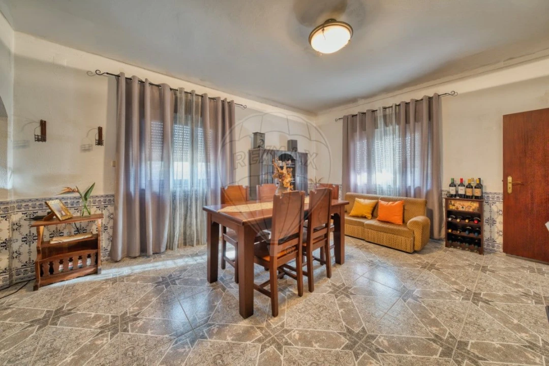 Moradia T5 para Venda em Fazendas de Almeirim Foto 15