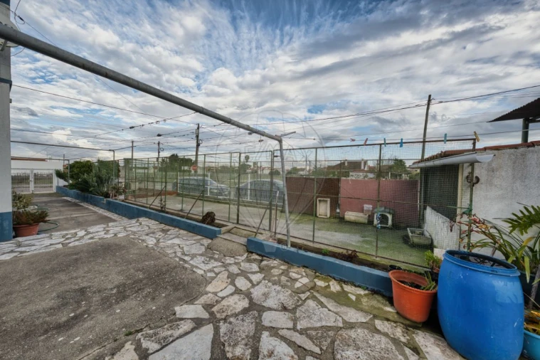 Moradia T5 para Venda em Fazendas de Almeirim Foto 34