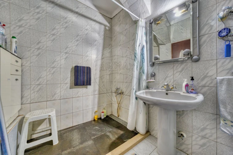 Moradia T5 para Venda em Fazendas de Almeirim Foto 10