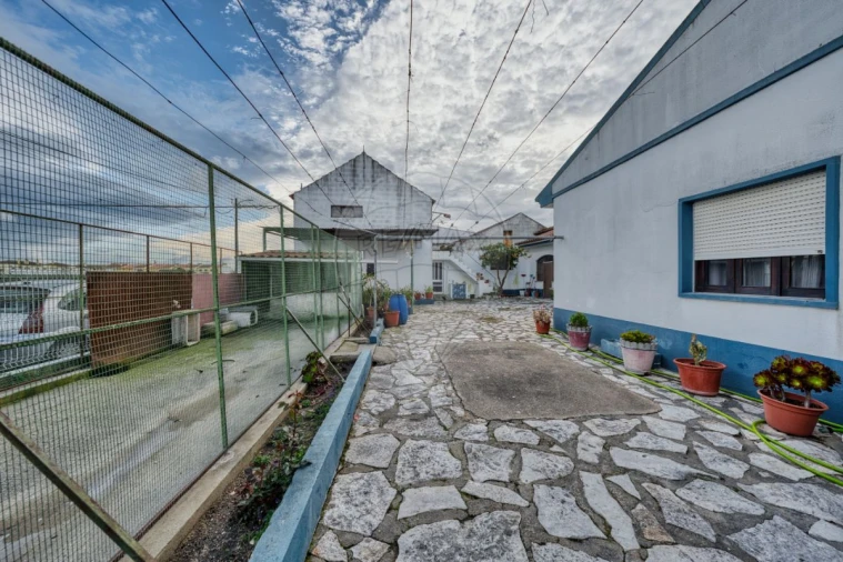 Moradia T5 para Venda em Fazendas de Almeirim Foto 33