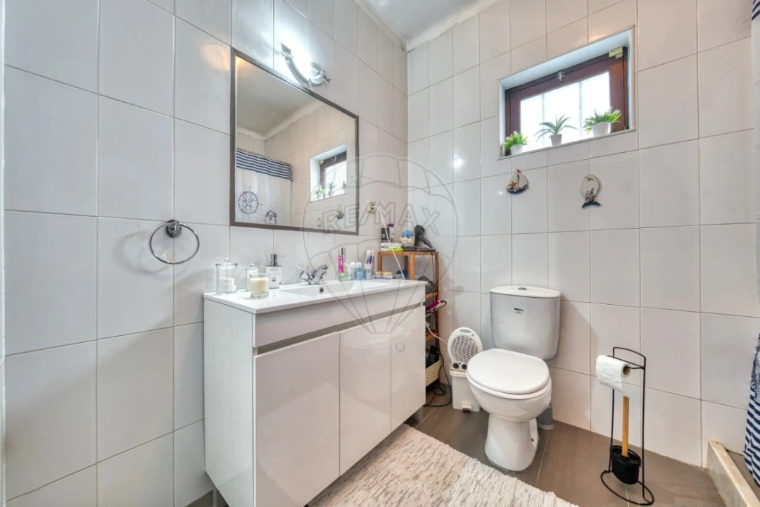 Moradia T5 para Venda em Fazendas de Almeirim Foto 27