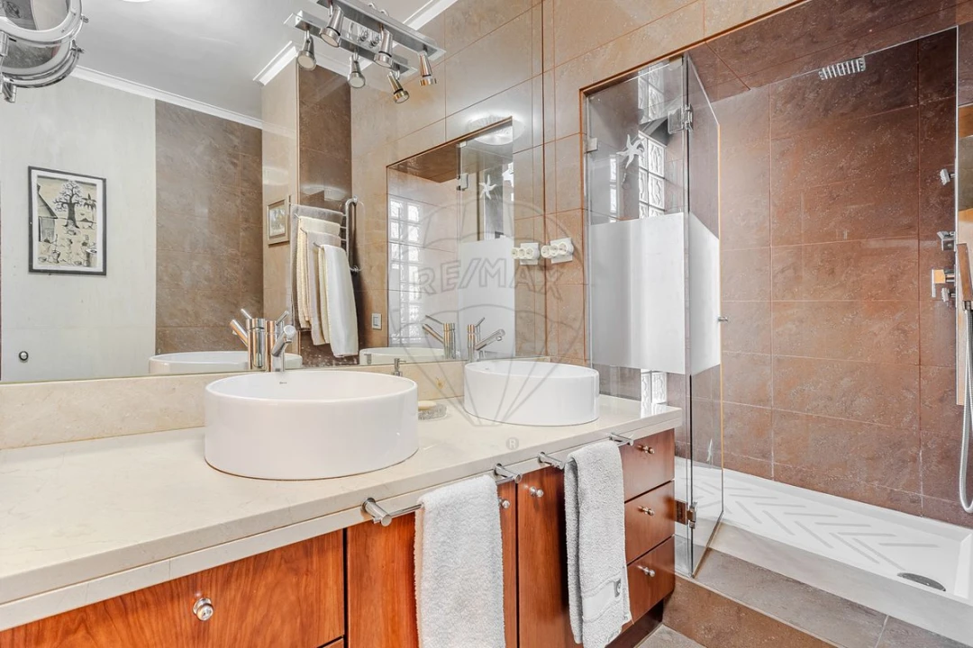 Apartamento T4 para Venda em Canidelo Foto 27
