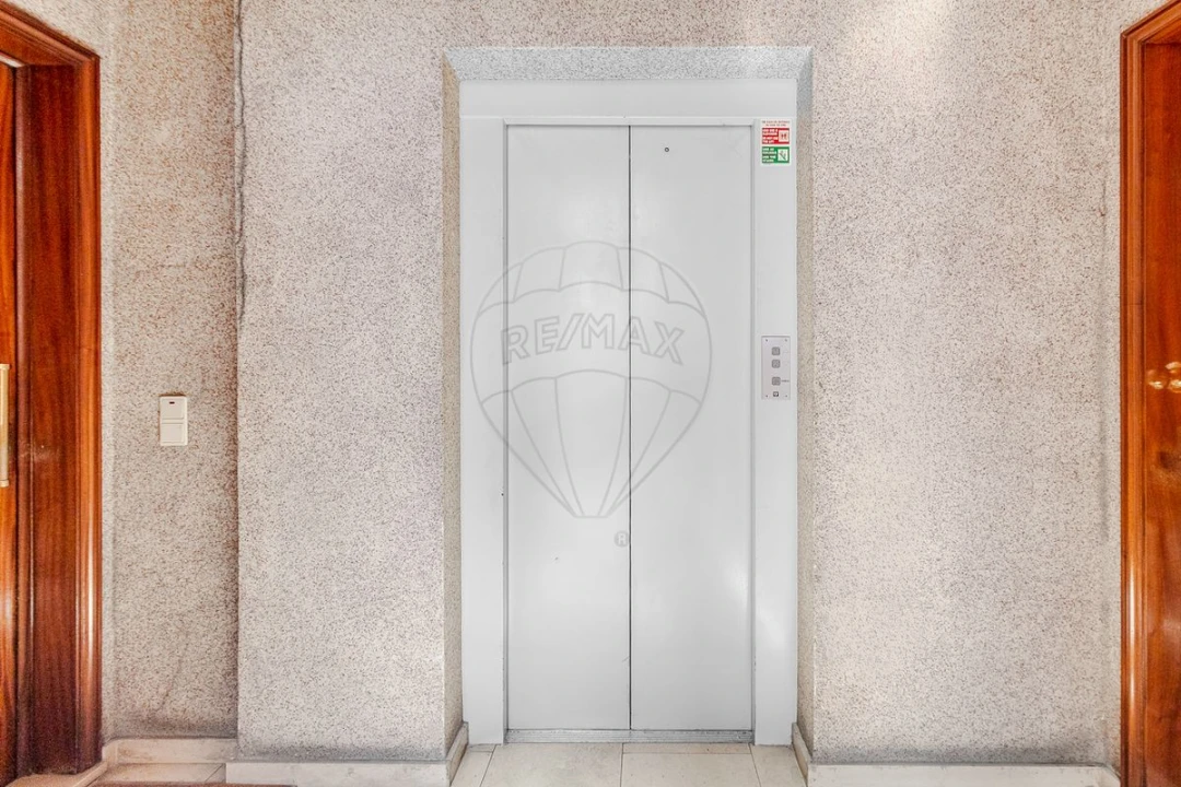 Apartamento T4 para Venda em Canidelo Foto 44