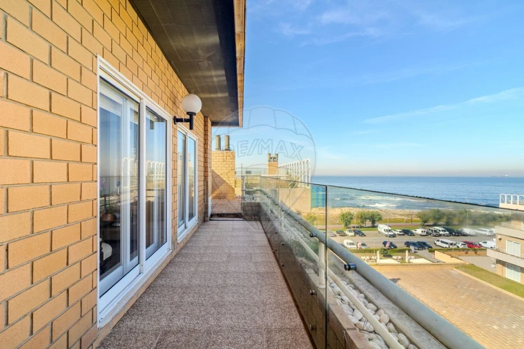 Apartamento T4 para Venda em Canidelo Foto 22