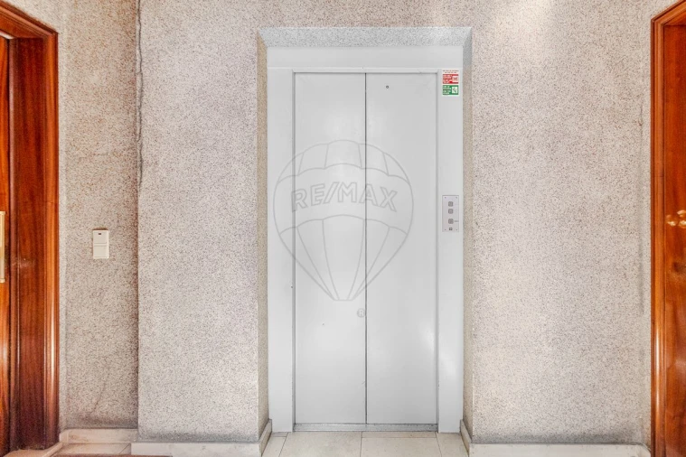 Apartamento T4 para Venda em Canidelo Foto 44