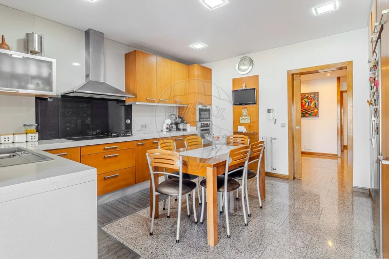 Apartamento T4 para Venda em Canidelo Foto 19