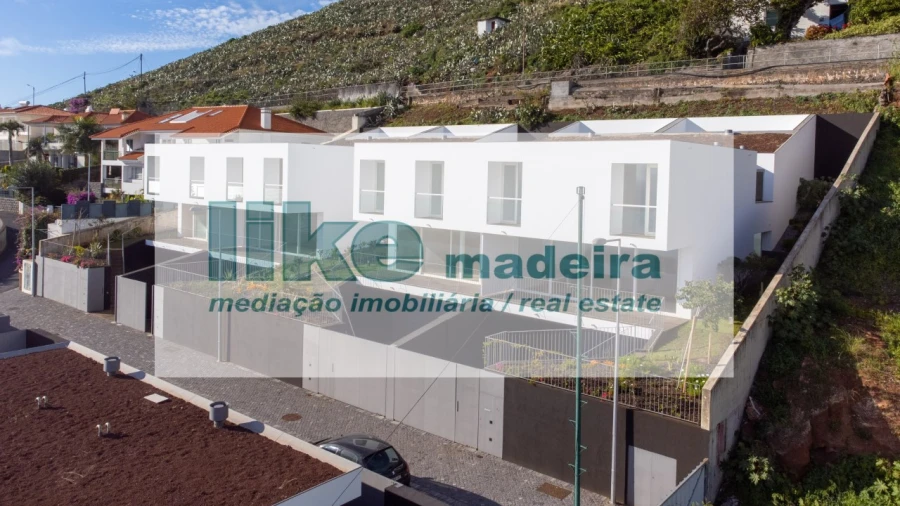 Moradia T3 para Venda em São Martinho Foto 3