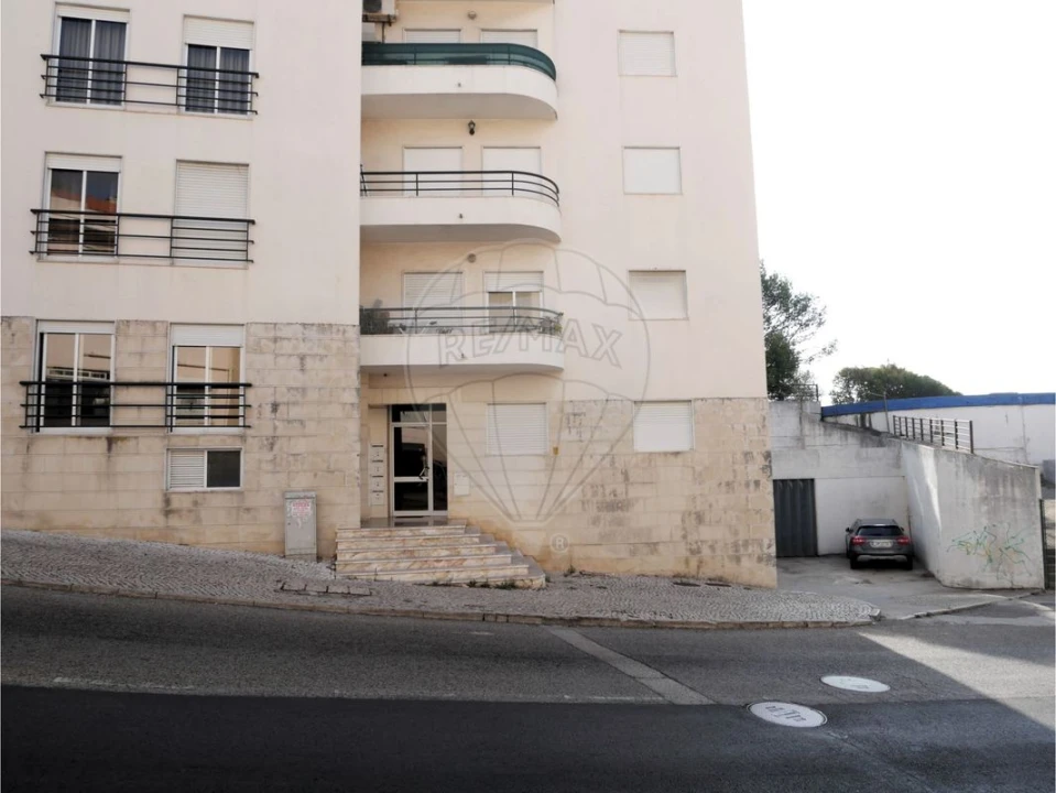 Garagem para Venda em Alverca do Ribatejo e Sobralinho Foto 4