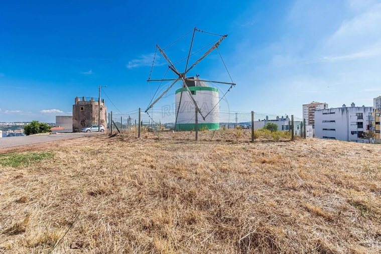 Negócio para Venda em Odivelas Foto 14