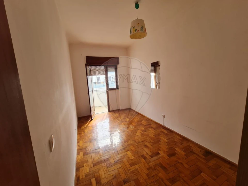 Apartamento T2 para Venda em Póvoa de Santa Iria e Forte da Casa Foto 10