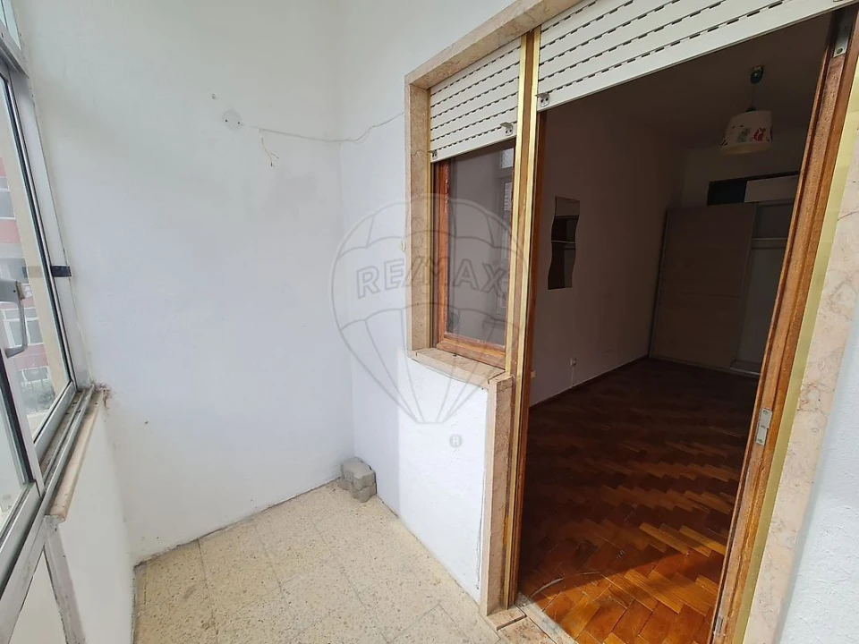 Apartamento T2 para Venda em Póvoa de Santa Iria e Forte da Casa Foto 2