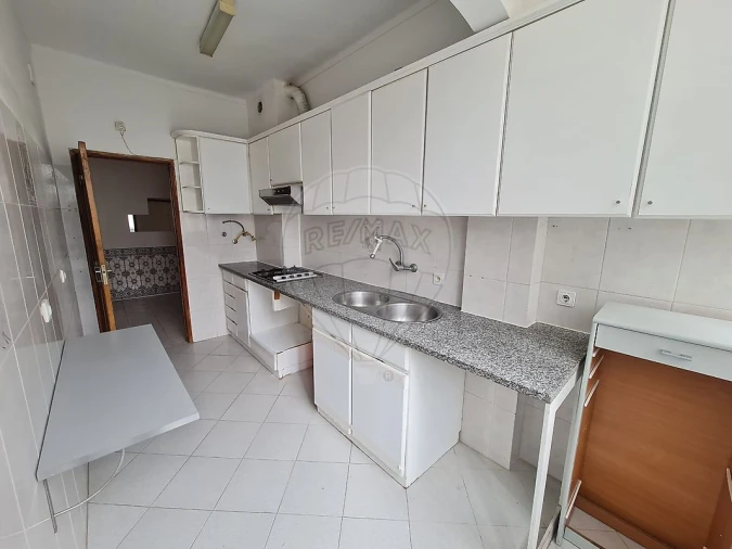 Apartamento T2 para Venda em Póvoa de Santa Iria e Forte da Casa Foto 5