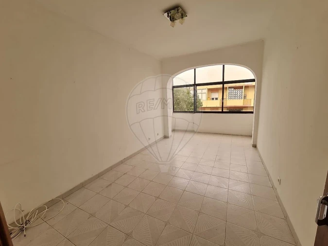 Apartamento T2 para Venda em Póvoa de Santa Iria e Forte da Casa Foto 6