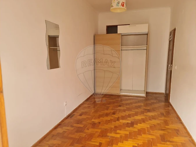 Apartamento T2 para Venda em Póvoa de Santa Iria e Forte da Casa Foto 7