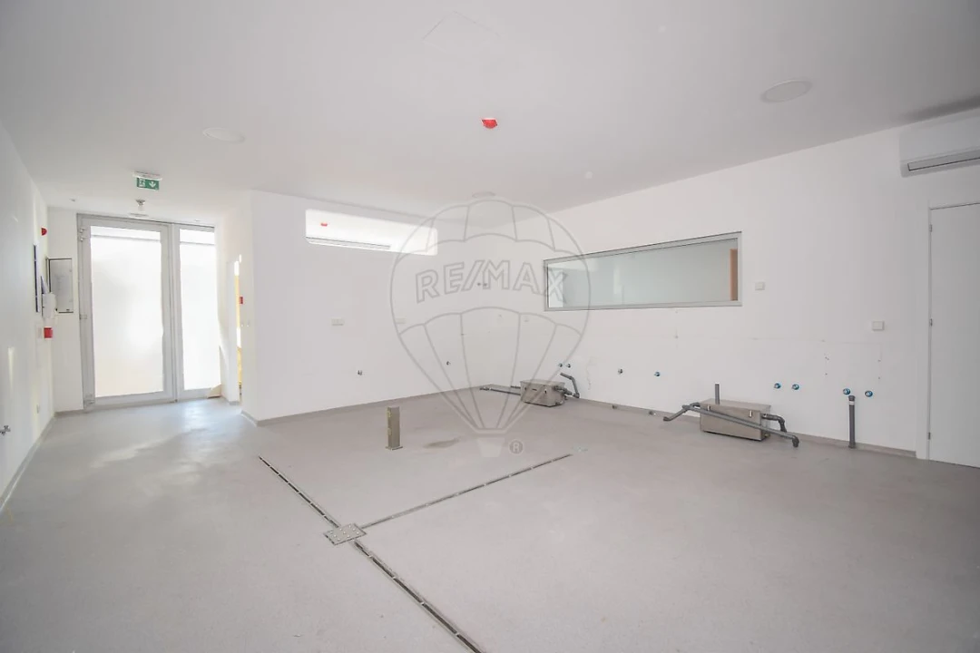 Loja para Venda em São Domingos de Rana Foto 17