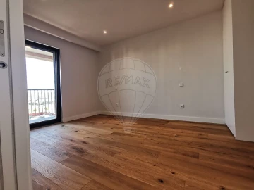 Apartamento T1 para Venda em União das Freguesias de Setúbal