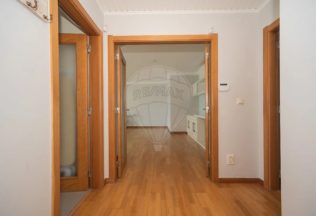 Apartamento T3 para Arrendamento em Alfragide Foto 3