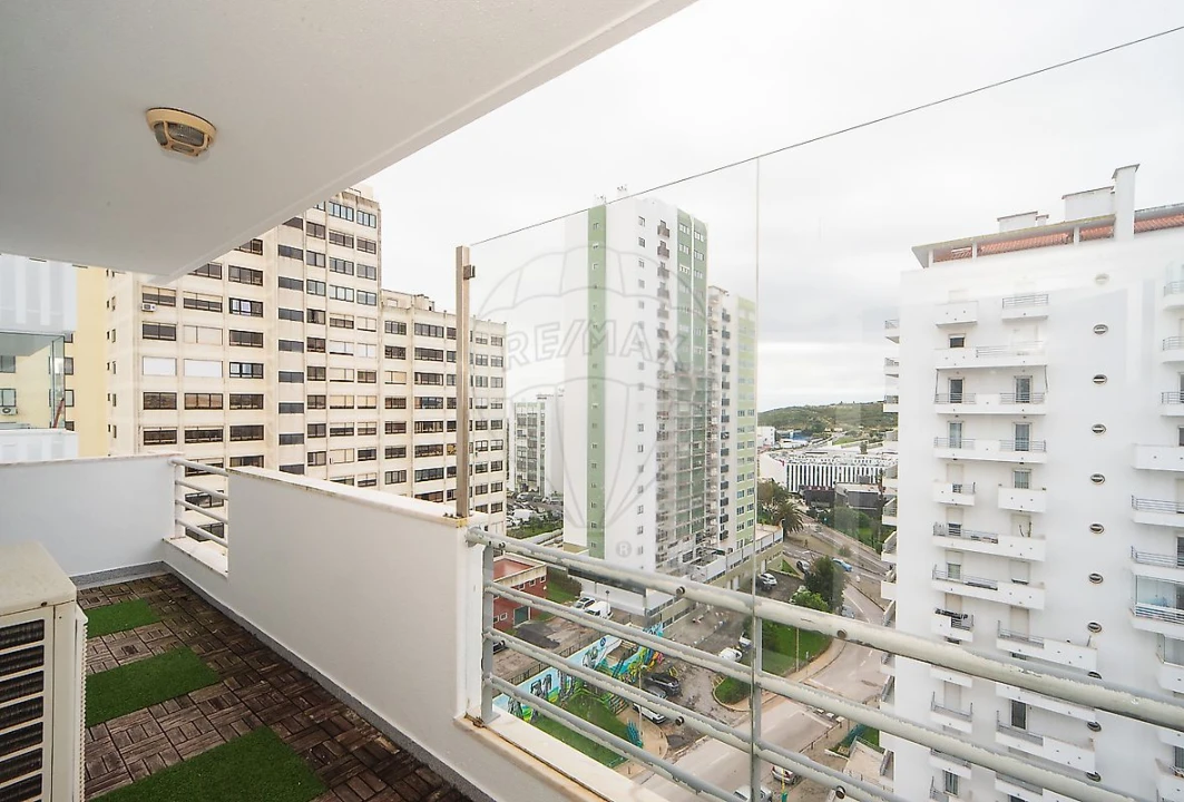 Apartamento T3 para Arrendamento em Alfragide Foto 8