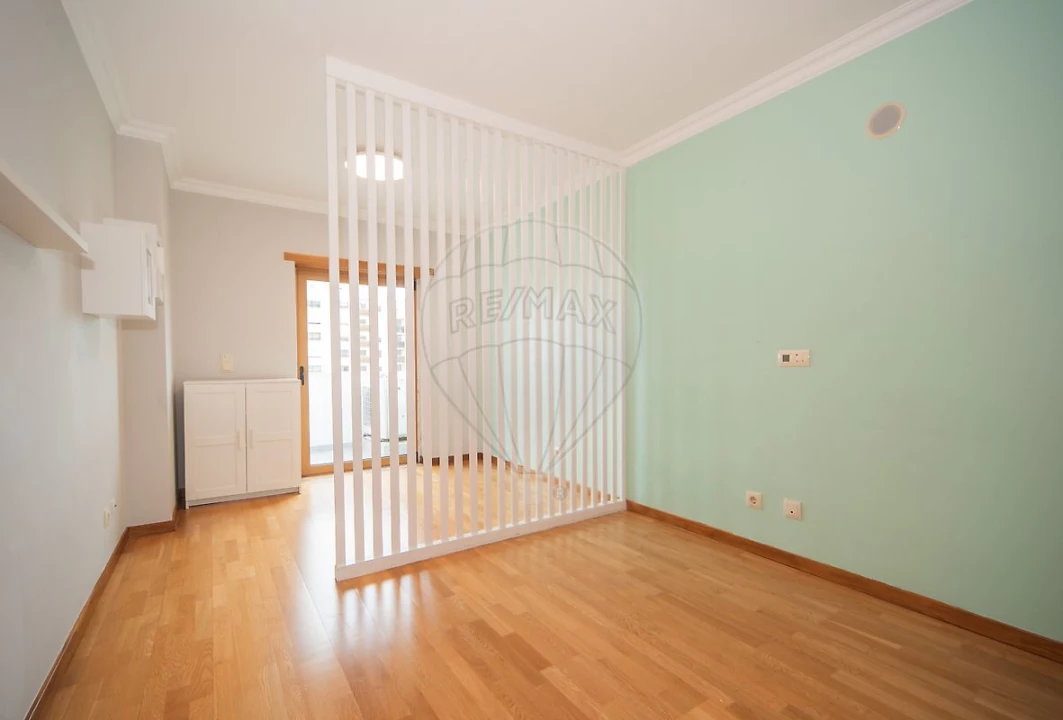 Apartamento T3 para Arrendamento em Alfragide Foto 18