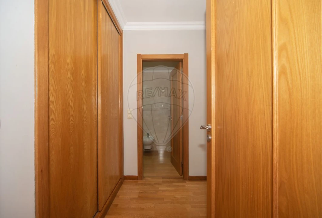 Apartamento T3 para Arrendamento em Alfragide Foto 28