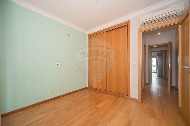 Apartamento T3 para Arrendamento em Alfragide Foto 20
