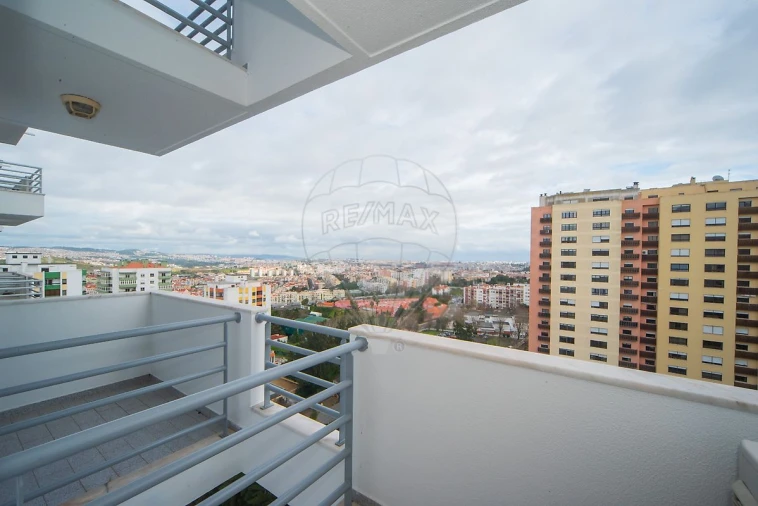 Apartamento T3 para Arrendamento em Alfragide Foto 23