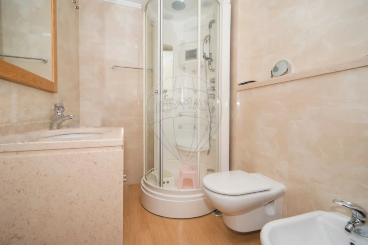 Apartamento T3 para Arrendamento em Alfragide Foto 22